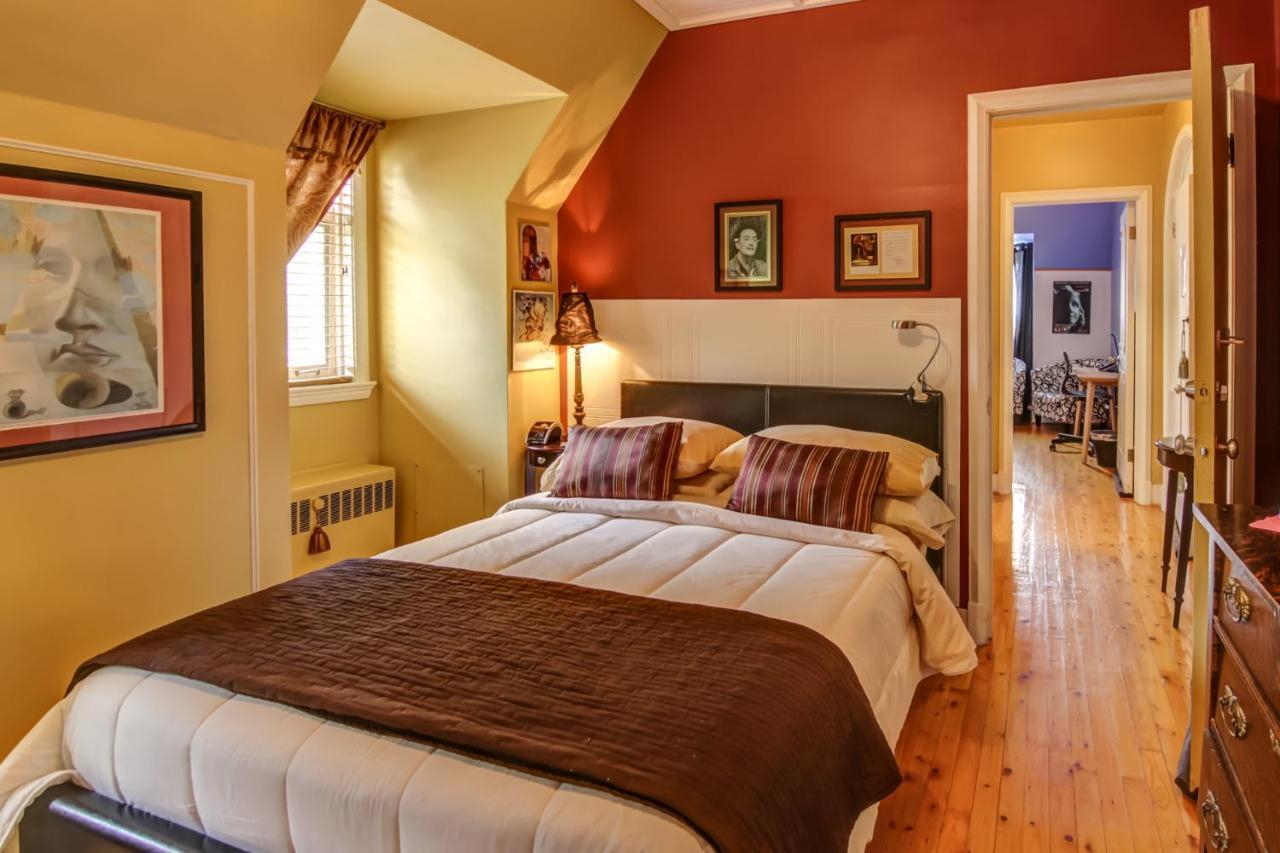 Chateau Murdock Gite Et Esthetique 1950 Saguenay Luaran gambar