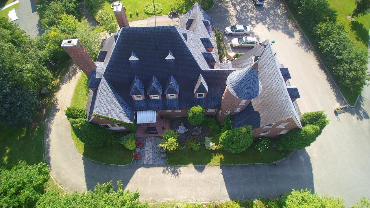 Chateau Murdock Gite Et Esthetique 1950 Saguenay Luaran gambar